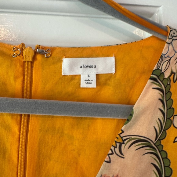 Floral Maxi Dress in Yellow from Dillards. Super comfortable & flattering - Picture 5 of 5